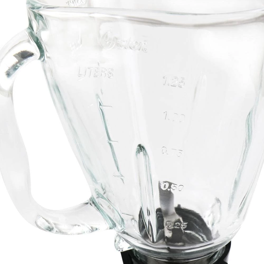 Oster Classic Series 40 oz. 10-SPeed Black Blender with Pulse 6 Oster Classic Series 40 oz. 10-SPeed Black Blender with Pulse - Image 4