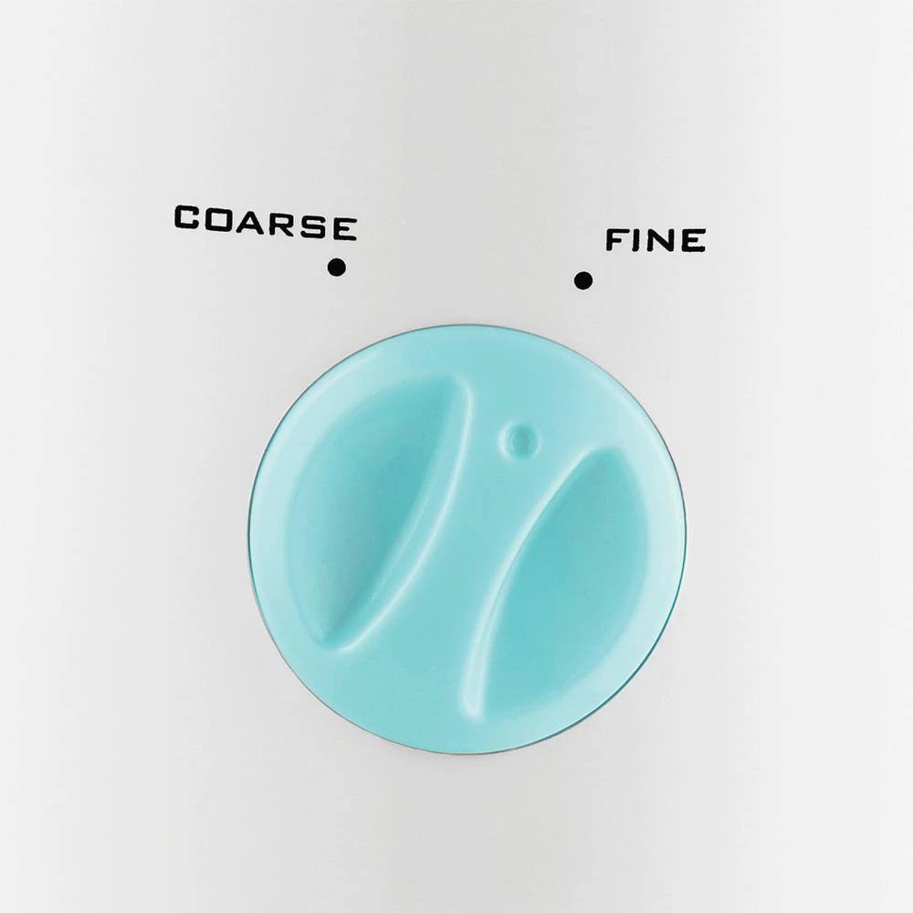 Brentwood 35 oz. 2-Speed Blue Margarita Blender and Frozen Drink Machine 5 Brentwood 35 oz. 2-Speed Blue Margarita Blender and Frozen Drink Machine - Image 3