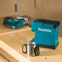 Makita 3-Cup 18-Volt LXT/12-Volt MAX CXT Lithium-Ion Teal Cordless Coffee Maker (Tool Only) -Air Fryers shop teal makita drip coffee makers dcm501z 40 1000